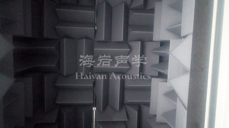 漸變腔體吸聲結構實驗樣品安裝中